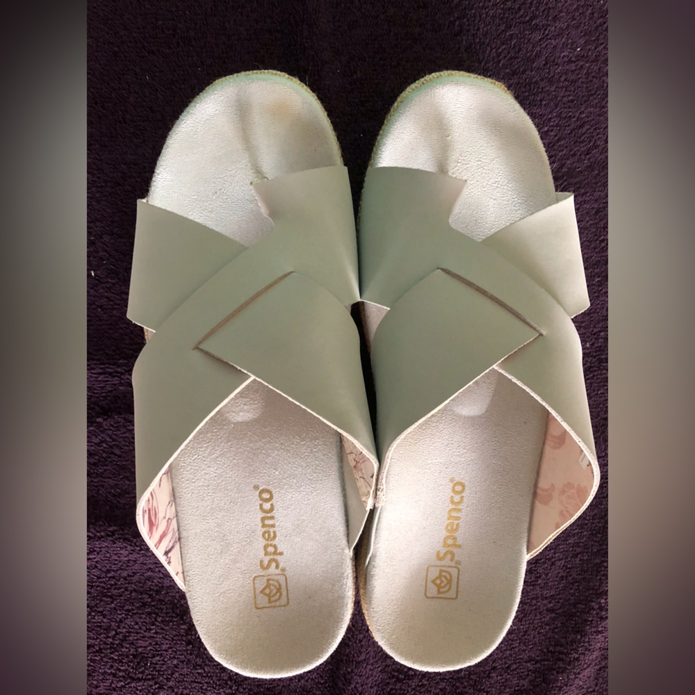 Thong sandal with orthotic technology by Spenco